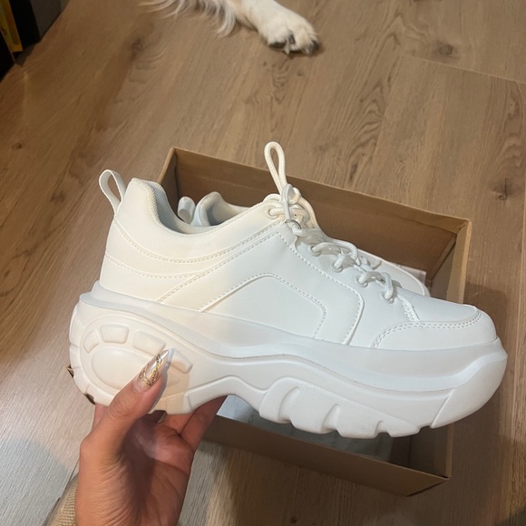 Lucky Step Chunky Platform Sneakers - Picture 1 of 4
